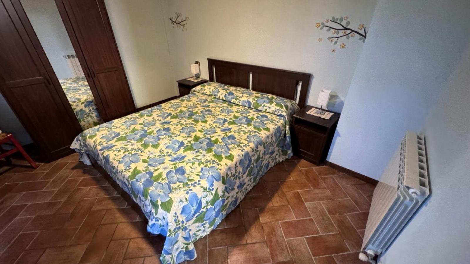Appartamento Isenesi Gambassi Terme Kültér fotó
